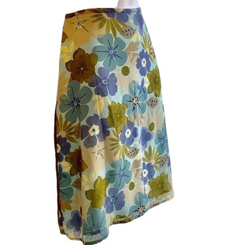 Old Navy Skirt Lined Polyester Light Blue with Flowers Size 8 - Picture 3 of 7